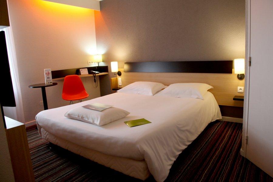 Kyriad Tours Sud - Chambray Les Tours Екстер'єр фото