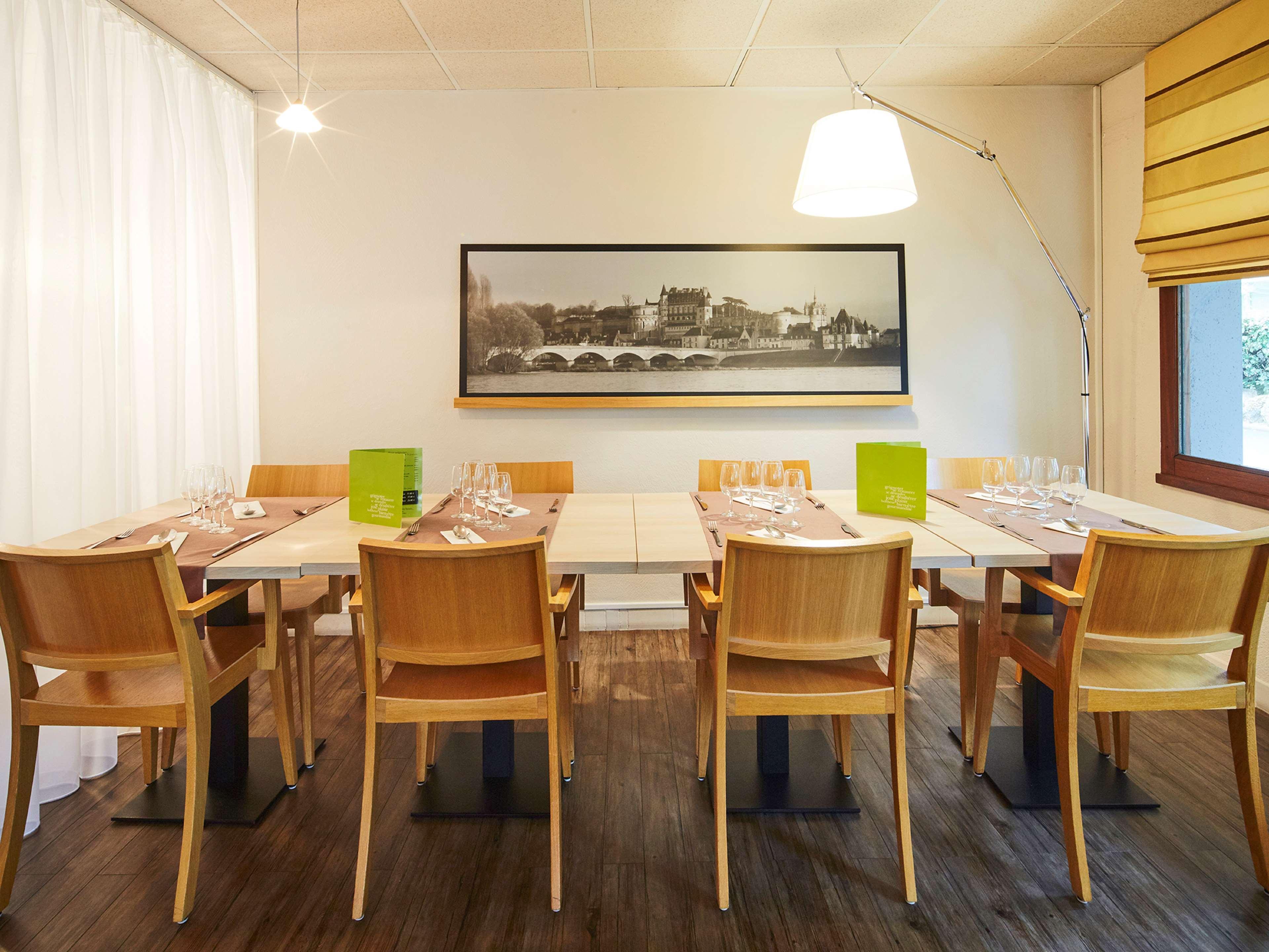 Kyriad Tours Sud - Chambray Les Tours Екстер'єр фото
